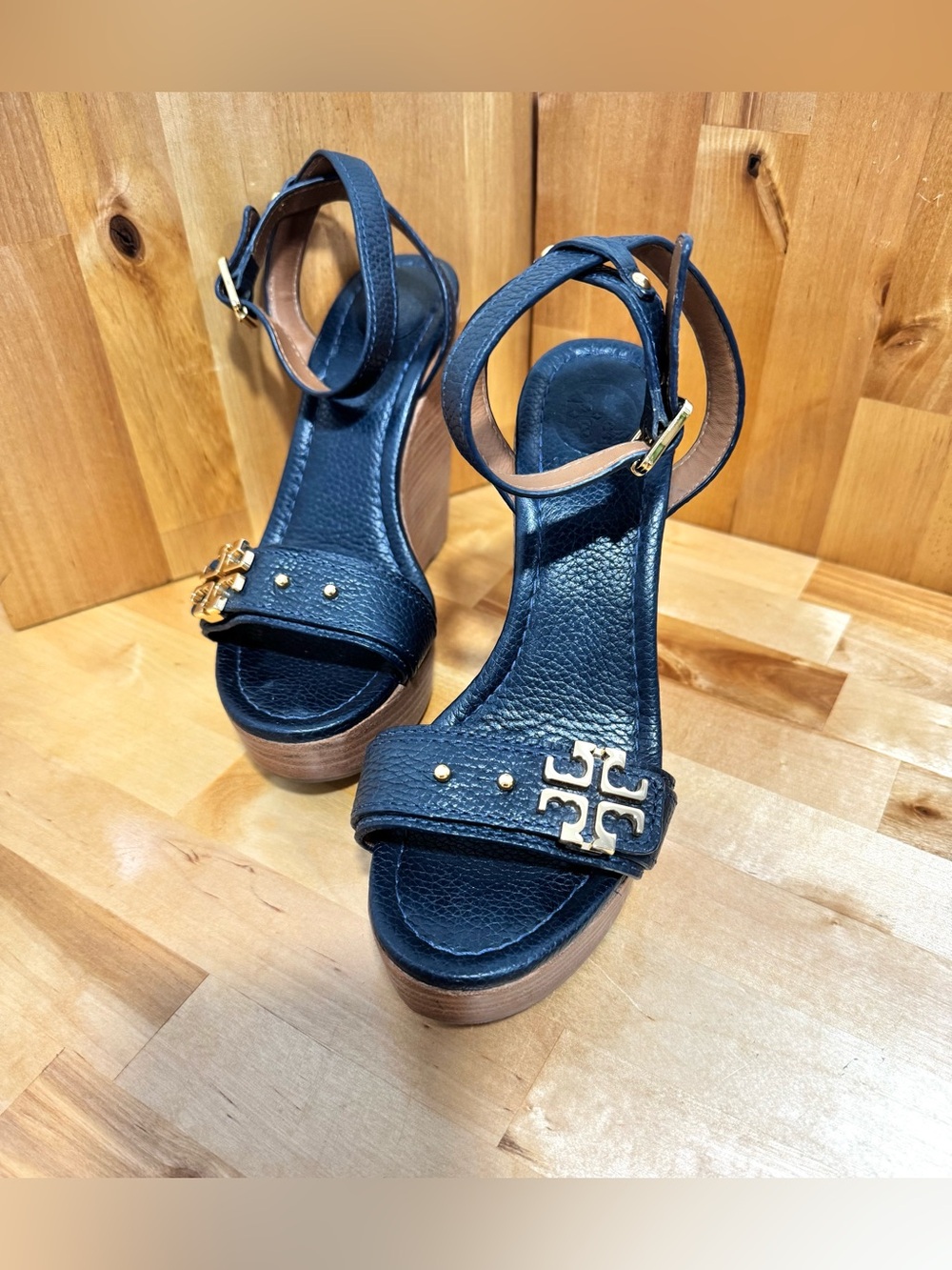 Authentic Tory Burch Elina Navy Leather Wedges